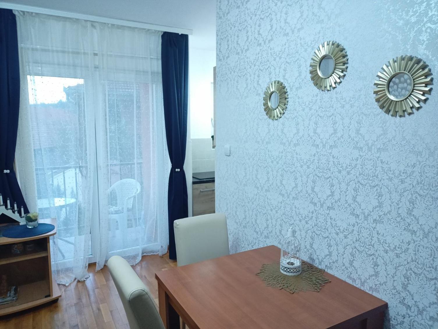 Ema Lux - Zgrada Panorama Apartment โซโคบานยา ภายนอก รูปภาพ